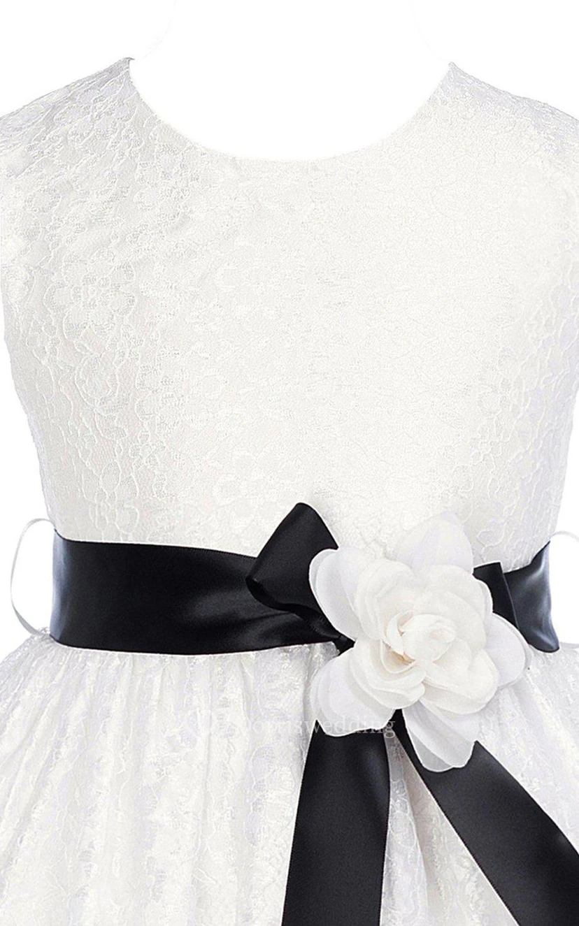 Sleeveless A-line Lace First Communion Dress With Flower and Bow view 2