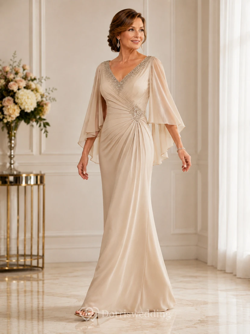 Etuikleid aus Chiffon mit V-Ausschnitt, Dreiviertelärmeln und Cape