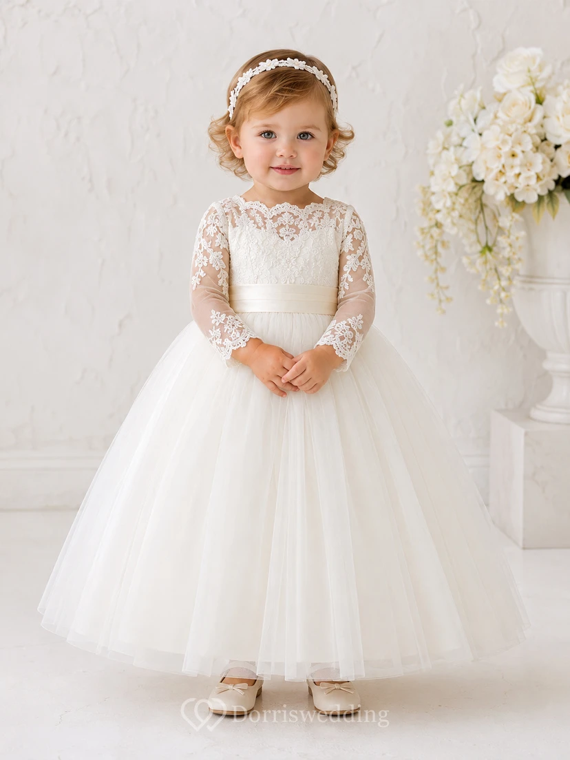 Taufkleid mit Spitzenmieder, Tüllrock, A-Linien-Schnitt, langen Ärmeln und bodenlang