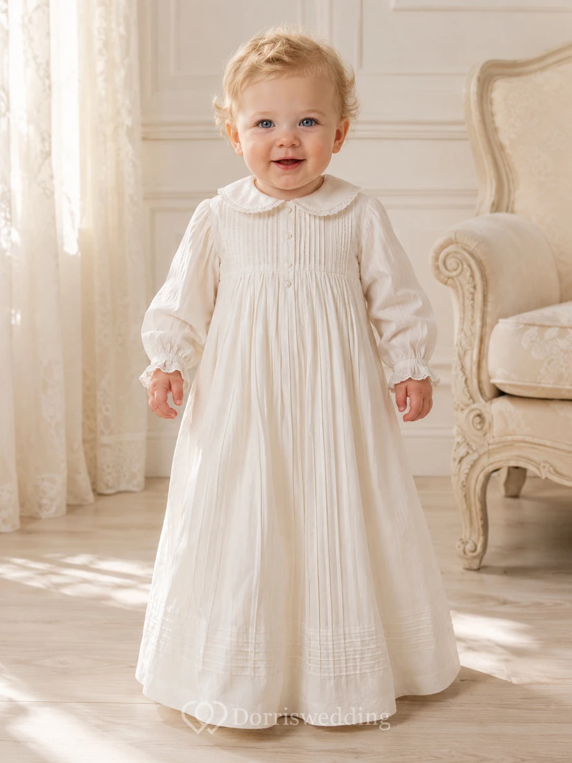 Elfenbeinfarbenes, gerafftes Taufkleid mit langen Ärmeln und Biesen für Jungen