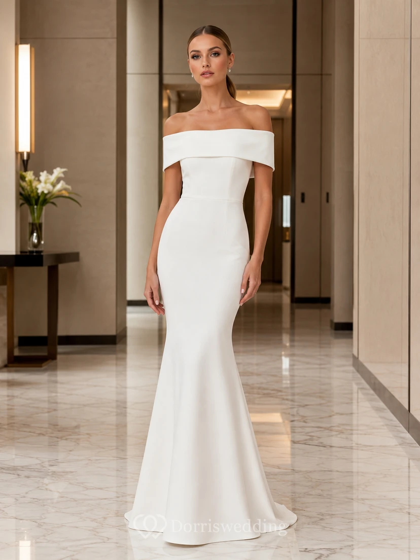 Robe de mariée civile sirène en satin, épaules dénudées, traîne, dos nu plongeant en V et fermeture éclair.
