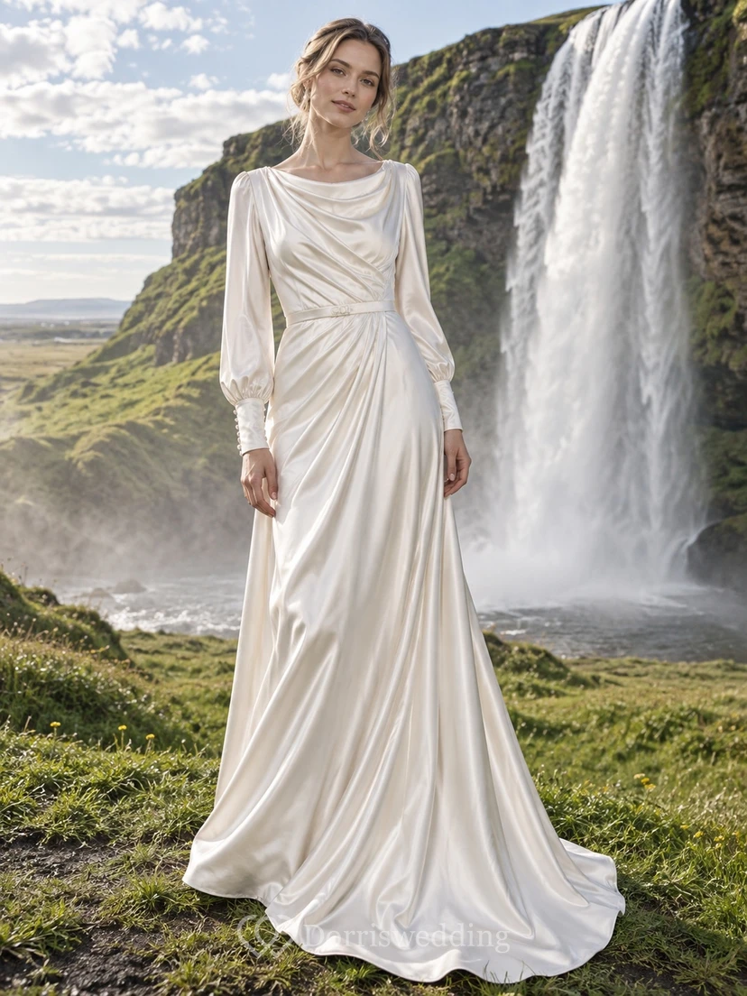 Vestido de novia sencillo de corte A, manga larga, cuello drapeado, charmeuse, con cinturón estrecho y cola.