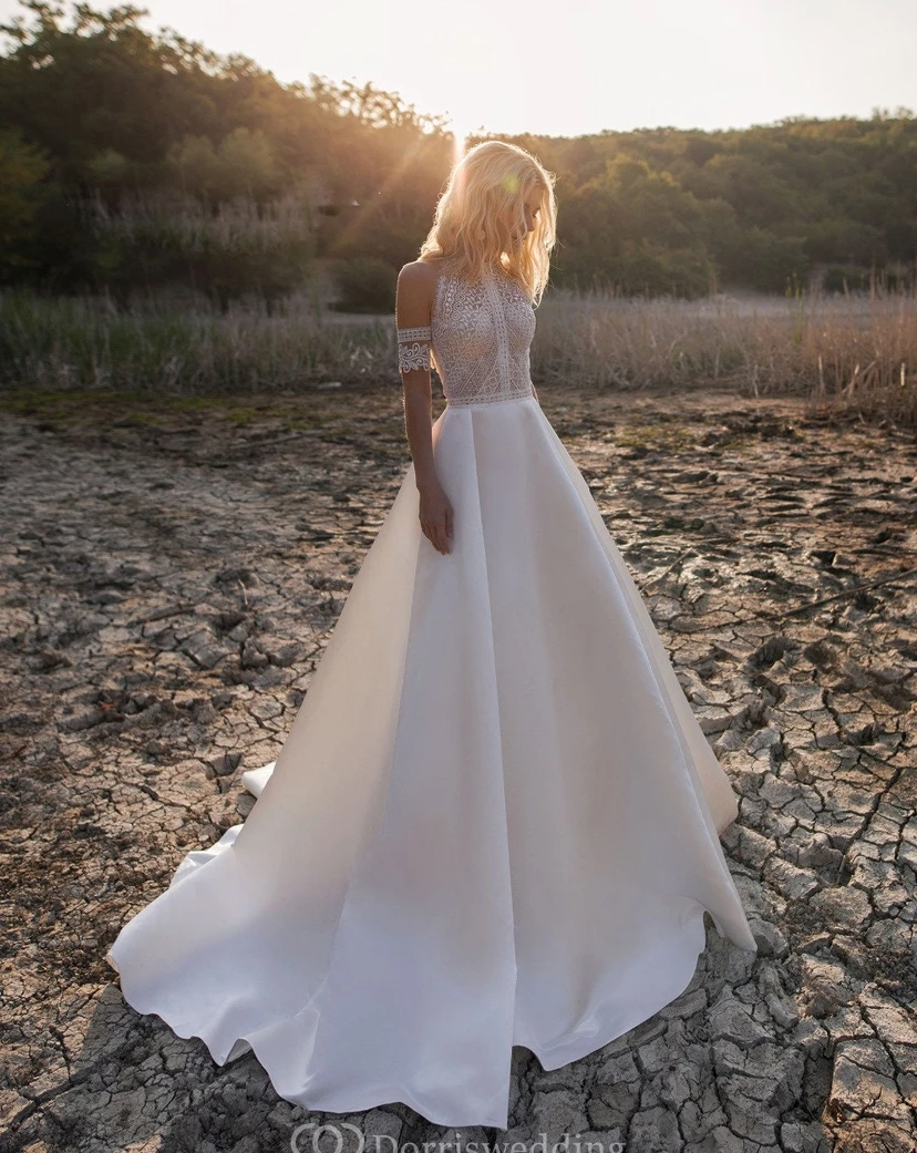 Boho-Hochzeitskleid im Landhausstil mit hohem Kragen, Spitzenoberteil im Empire-Stil, A-Linie, Satin