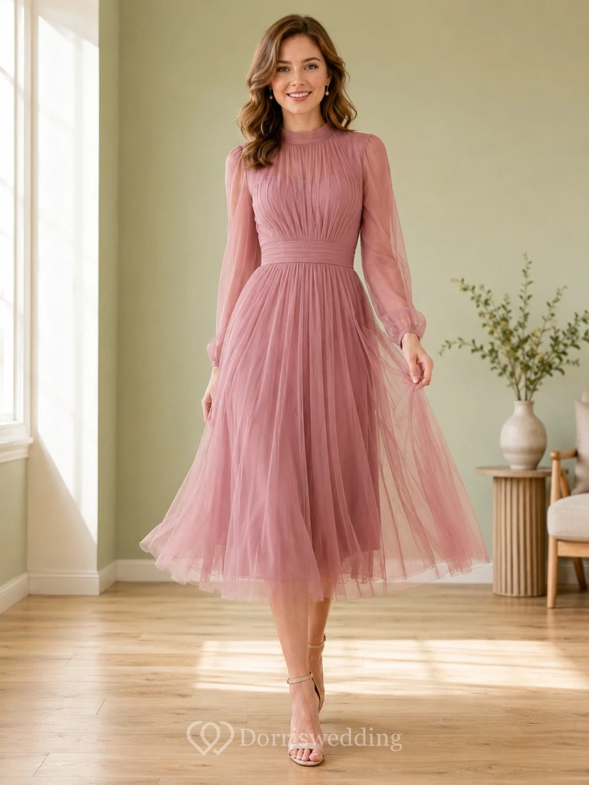 Kleid aus altrosafarbenem Chiffon mit eckigem Ausschnitt, langen Ärmeln, A-Linie und Teelänge