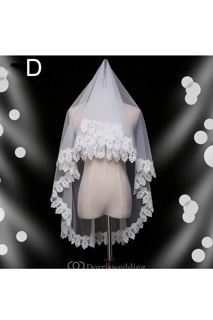 Short Lace Applique Simple Bride Veil view 4