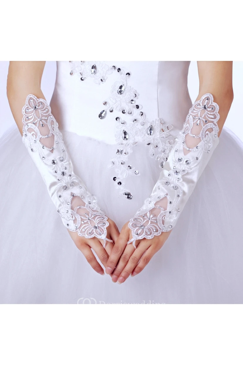 Gants en satin élastique à maille creuse brodés de perles et de diamants view 3