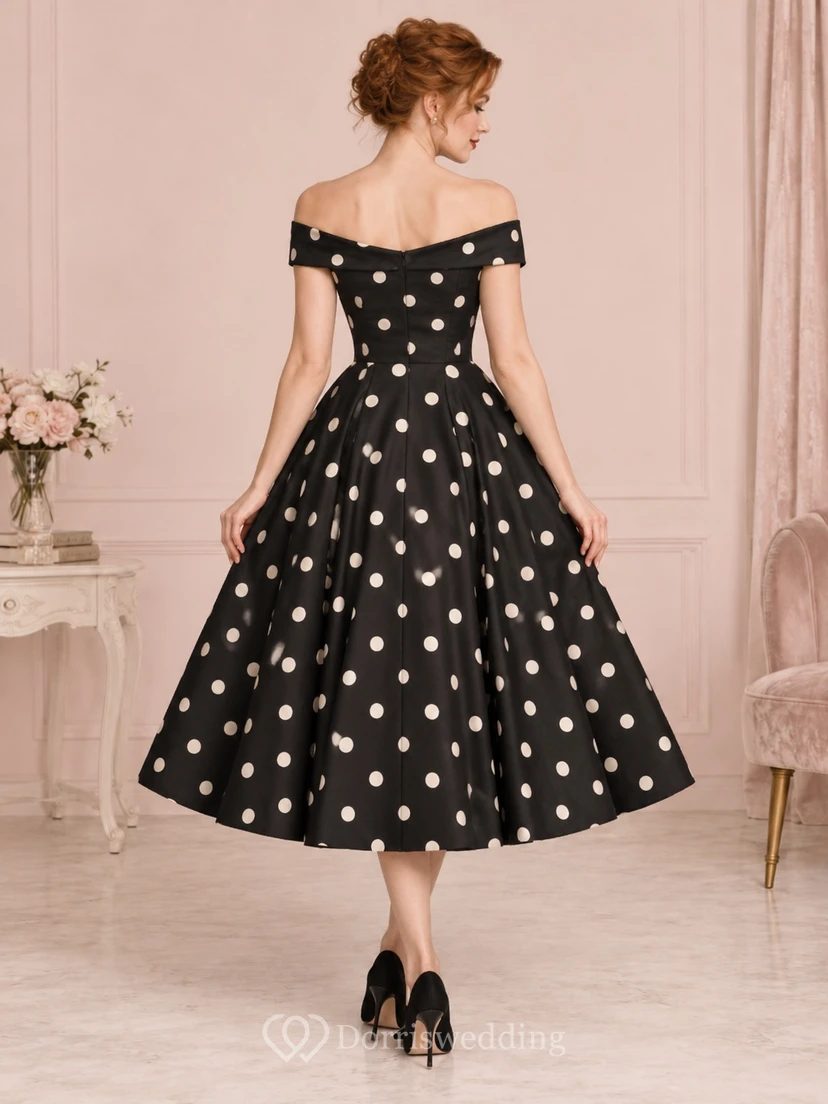 Schwarzes, tailliertes Vintage-Abendkleid in Teelänge mit Polka-Dots und schulterfreiem Schnitt view 2
