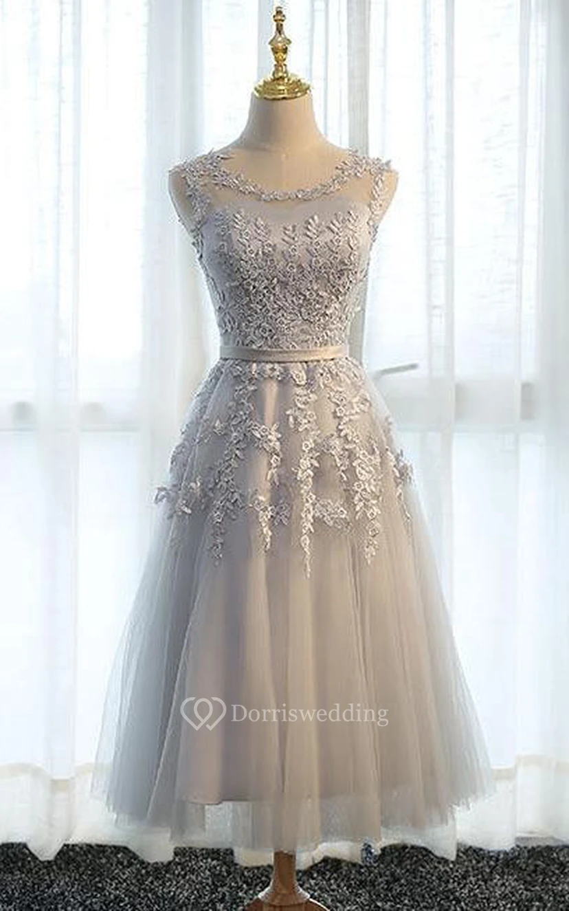 Ärmelloses, knielanges A-Linien-Kleid mit Spitzenapplikationen view 3