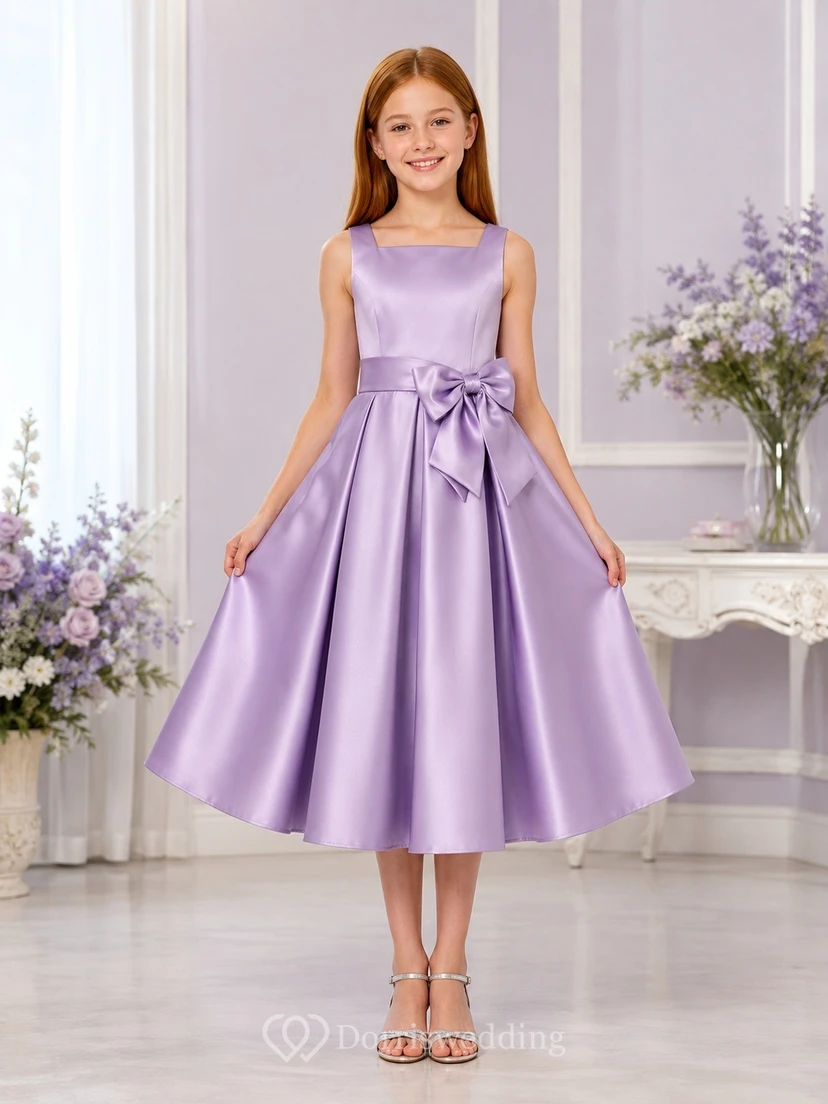 Bezauberndes lavendelfarbenes, eckiges Satin-Kleid mit Schleife, A-Linie und Teelänge für Blumenmädchen