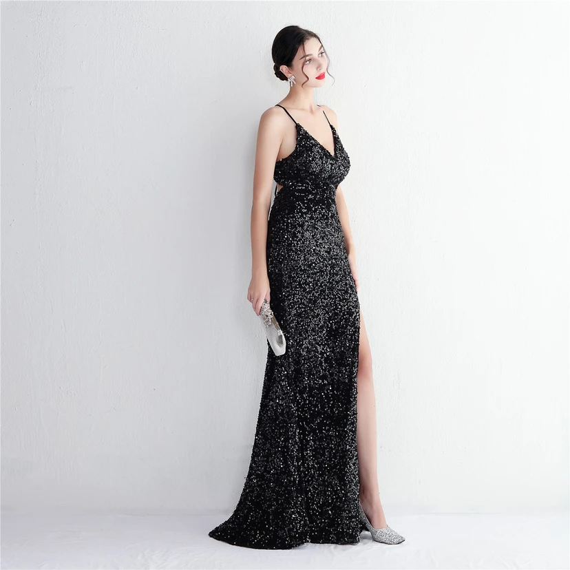 Paillettenbesetztes Abendkleid mit Samtsaum, langen Trägern und schmaler Silhouette für elegante Bankette view 24