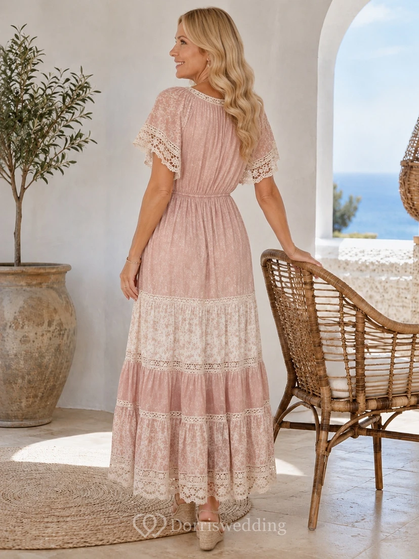 Boho-Kleid in Blush mit Rundhalsausschnitt, Glockenärmeln, Spitzeneinsatz und Stufenrock in Knöchellänge – perfekt für Mütter view 2