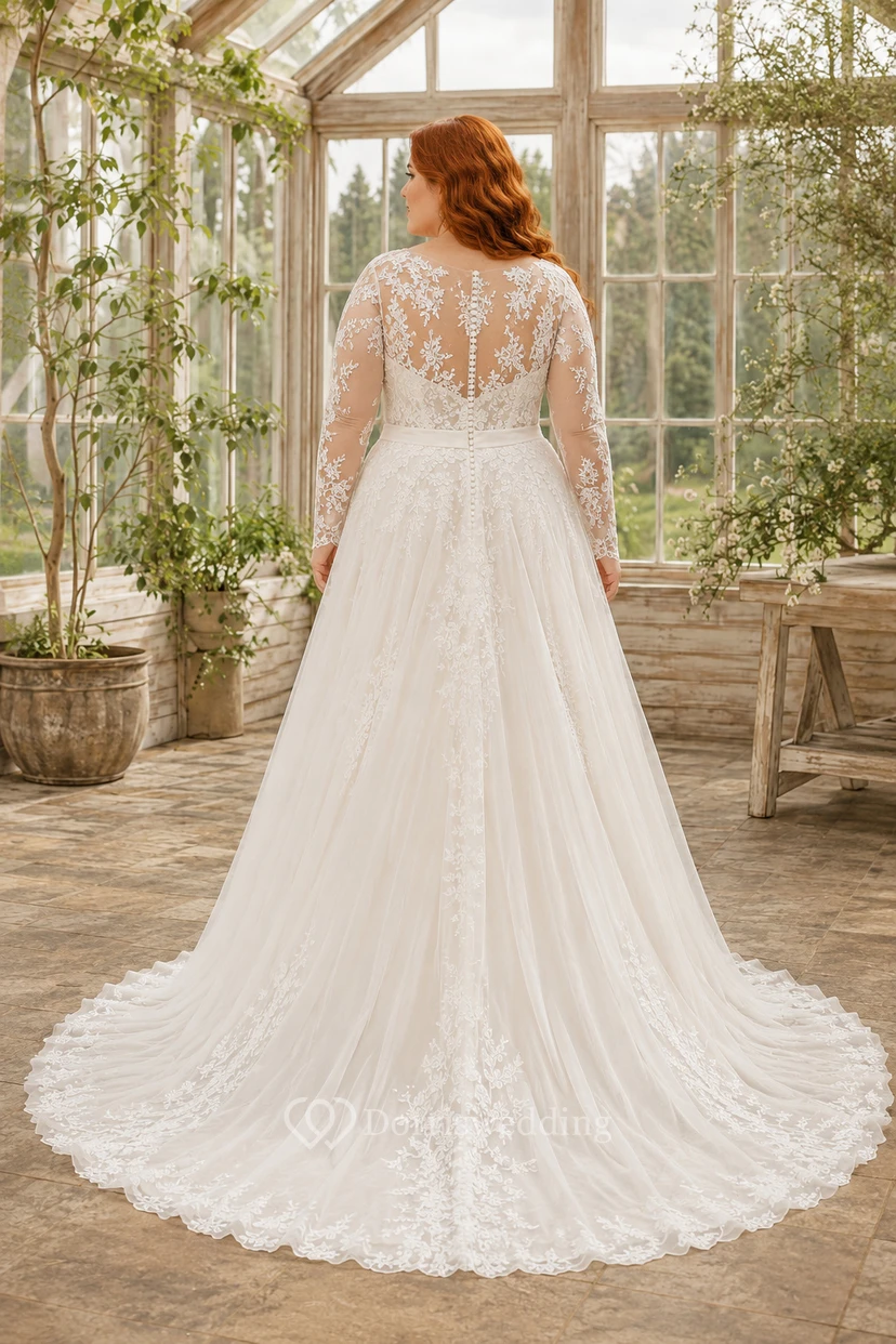 Plus Size Brautkleid in A-Linie mit langen Ärmeln, Spitzenoberteil und Kapellenschleppe view 2