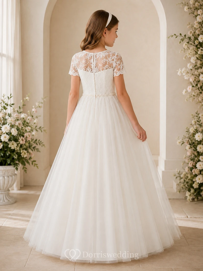 Robe de demoiselle d'honneur blanche à manches courtes en dentelle modeste pour communion view 2