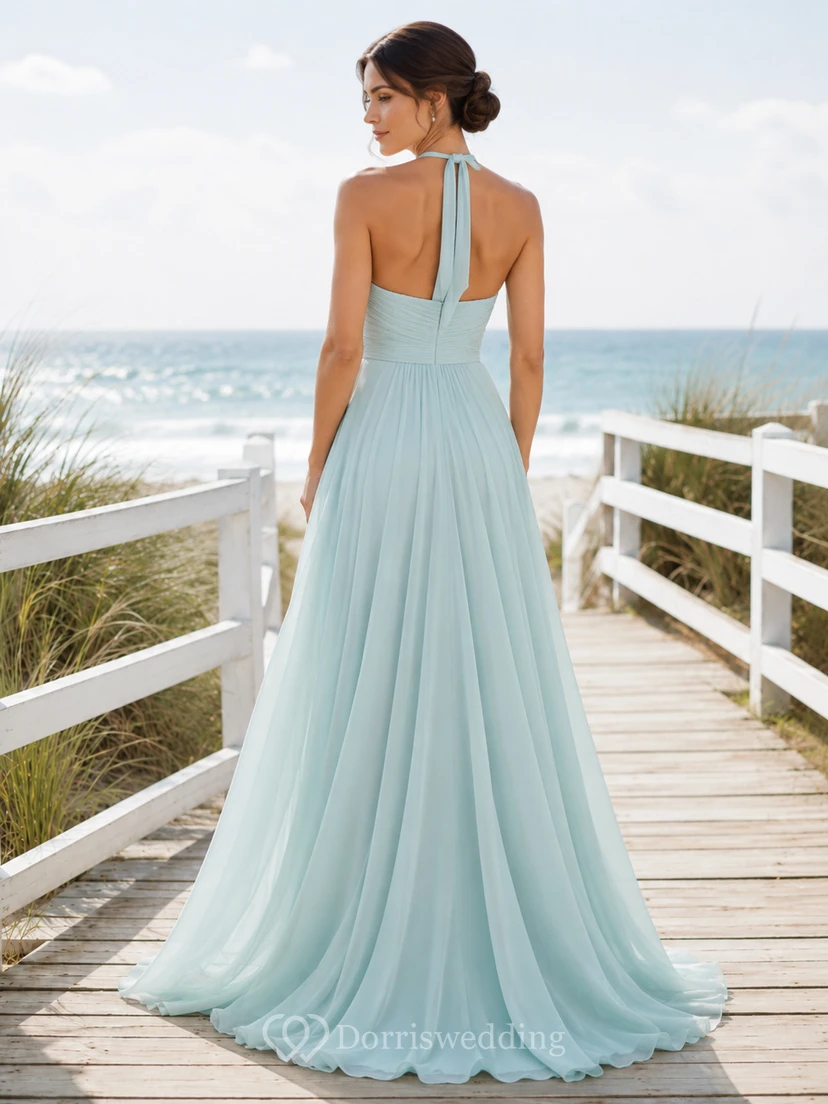 Robe de mariée trapèze en mousseline menthe, col montant dos nu et décolleté dos nu view 2