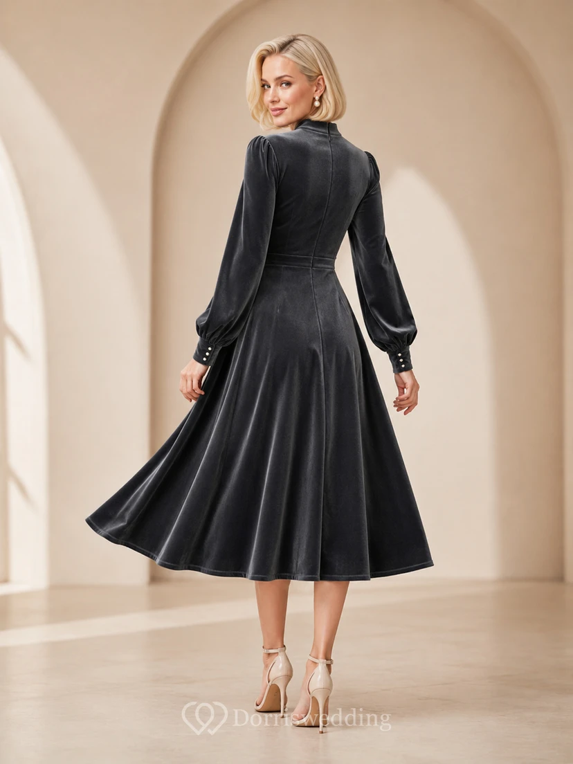 Robe de thé en velours gris acier à col montant et manches bouffantes view 2