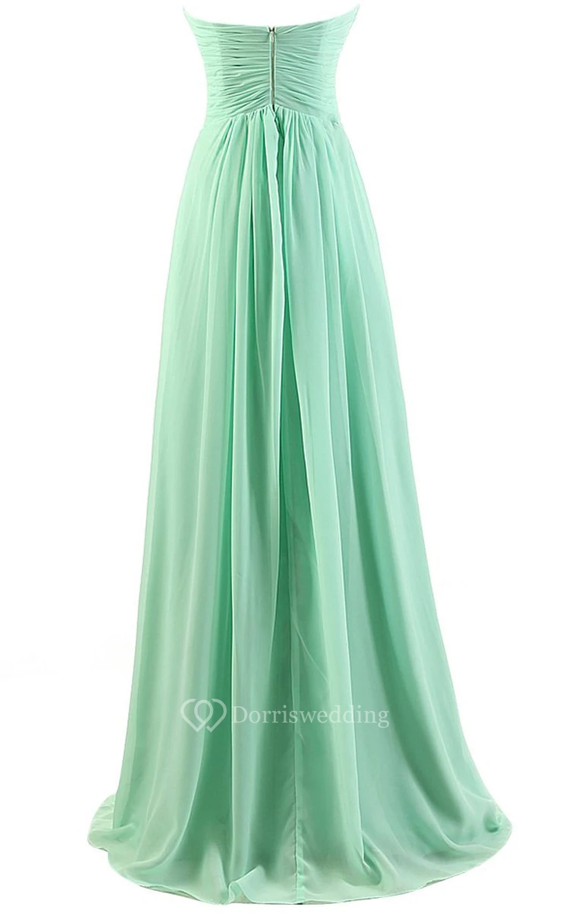 Vestido largo de gasa plisada estilo imperio con escote corazón view 3