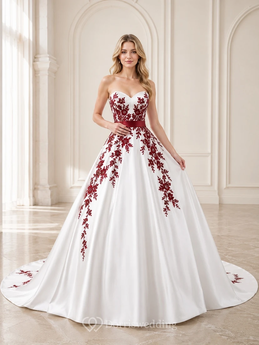 Burgunderfarbenes, elegantes Brautkleid in A-Linie mit herzförmigem Ausschnitt, ärmellos und mit Schleppe