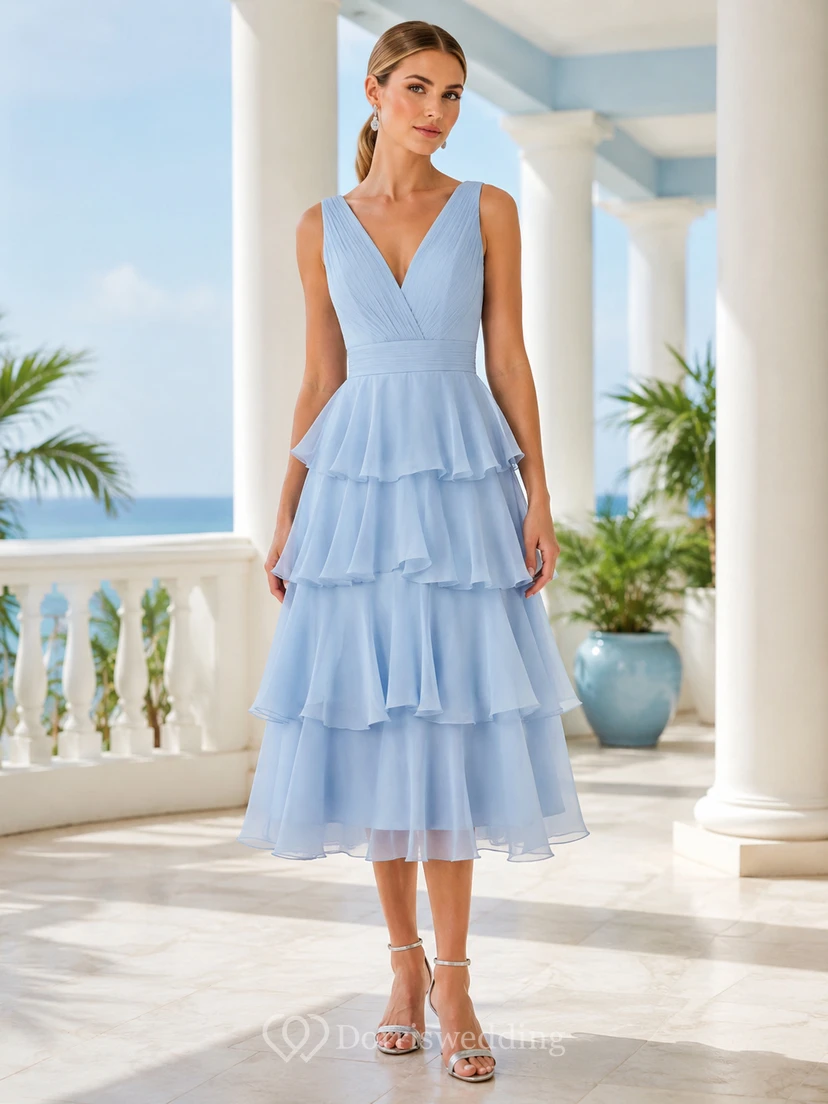 Vestido midi azul cielo con volantes escalonados y escote en V