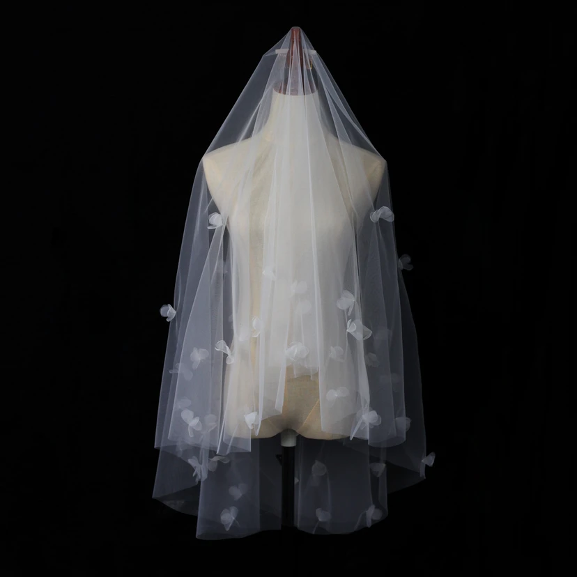 Romantic Style Bridal Veil with Petal view 4