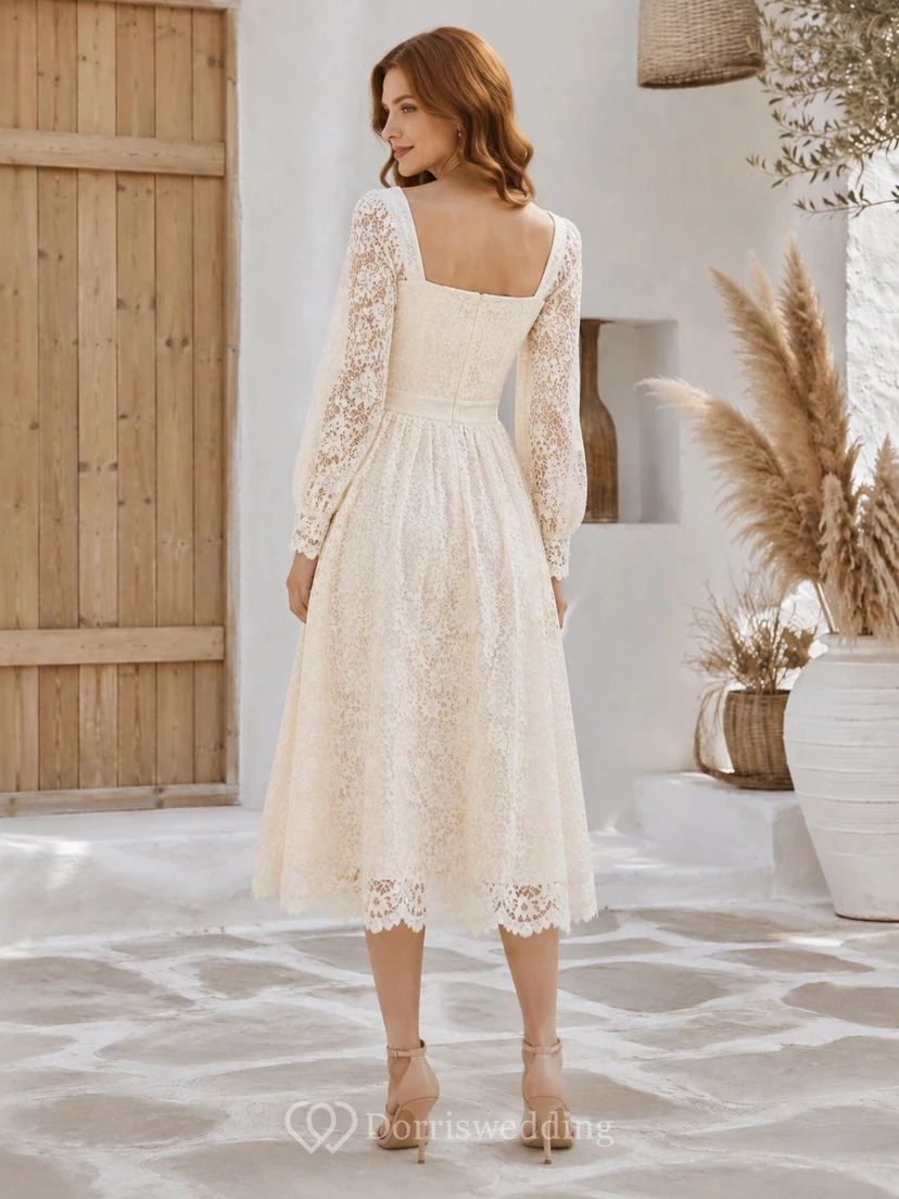 Robe bohème romantique en dentelle ivoire, col carré, manches longues, coupe trapèze, longueur thé view 2