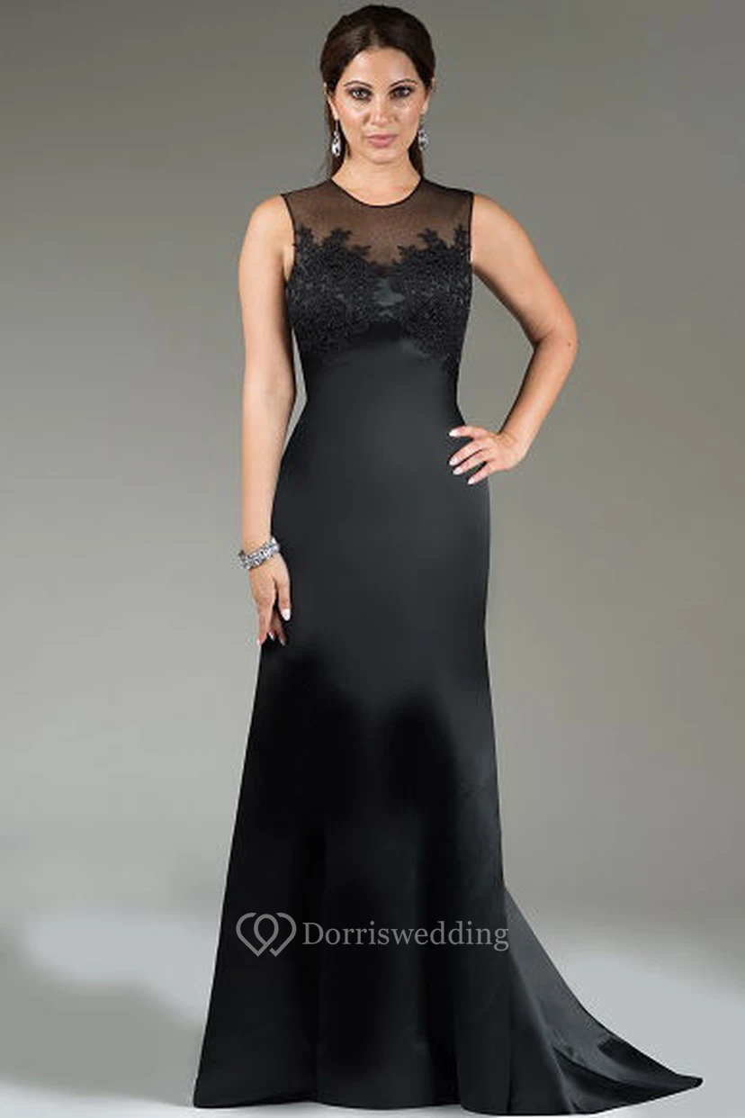 Robe longue sans manches en satin à col rond, idéale pour la mère de la mariée, ornée d'appliqués et d'une découpe en forme de goutte dans le dos. Col rond et découpe en forme de goutte d'eau. Robe de mère de la mariée avec encolure ronde, sans manches, ornée d'appliqués et d'une découpe en forme de goutte d'eau dans le dos.