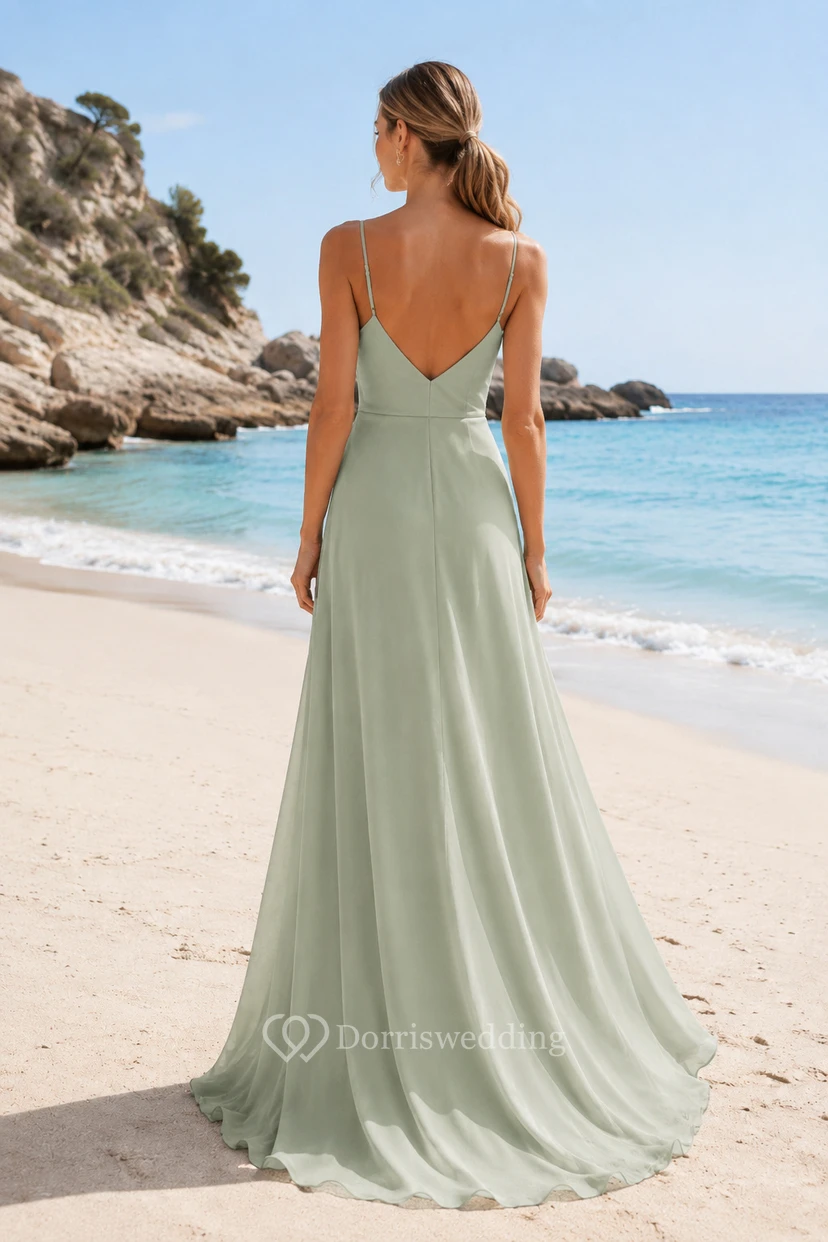 Robe fourreau à fines bretelles couleur sauge pour invitée de mariage view 2