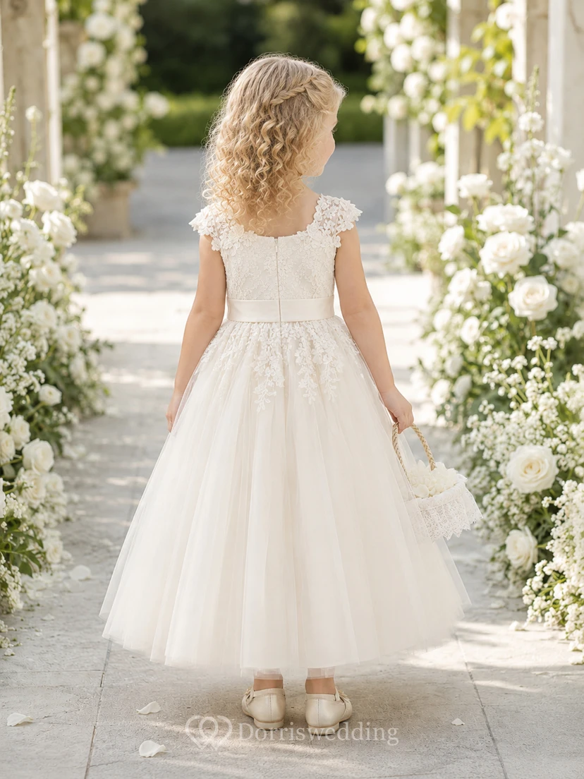 Blumenmädchenkleid aus elfenbeinfarbenem Tüll, A-Linie, Rundhalsausschnitt, Teelänge, Schleifendetail view 2