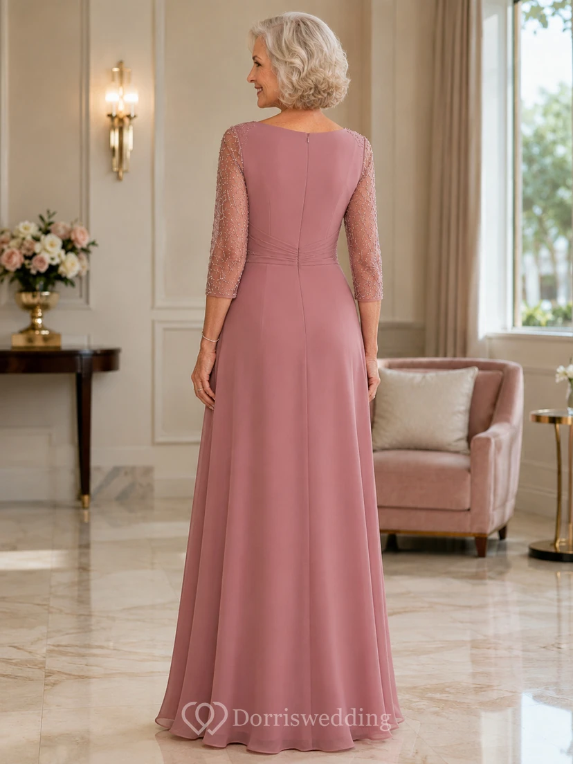 Vestido de novia de corte A, largo hasta el suelo, color rosa empolvado, estilo modesto, para la abuela de la novia, con escote barco, detalles de cuentas y mangas tres cuartos. view 2