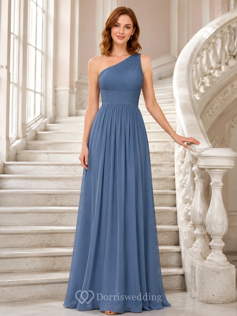 Robe de demoiselle d'honneur longue en mousseline plissée bleu poudré à une épaule