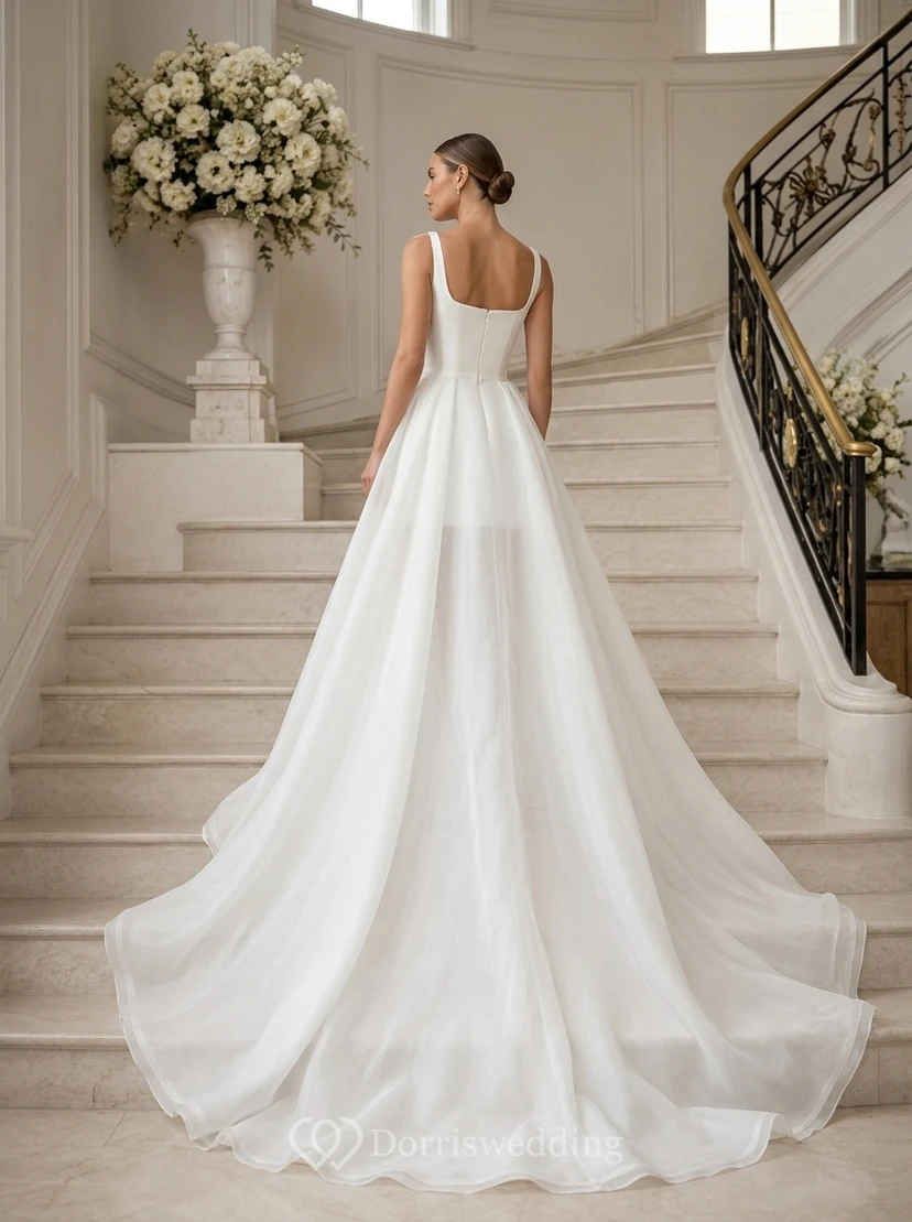 Robe de mariée courte à col carré avec traîne en tulle amovible view 2