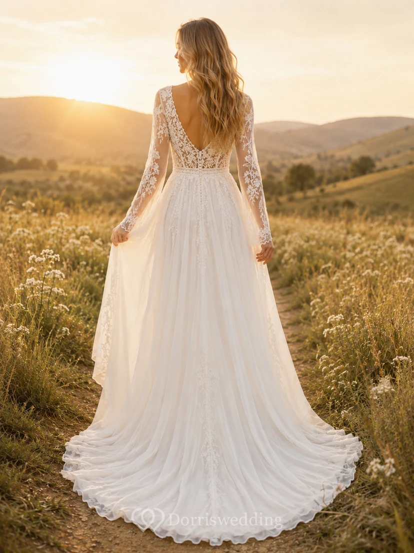 Robe de mariée bohème en mousseline de soie à col en V et manches longues, coupe trapèze, col V view 2