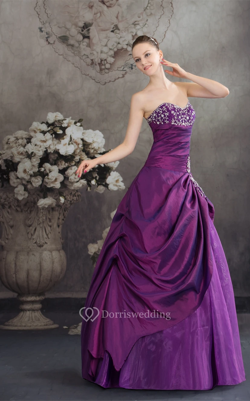 Sweetheart Pick-Up Appliqued Satin Embroideries and Gown With Stress view 8