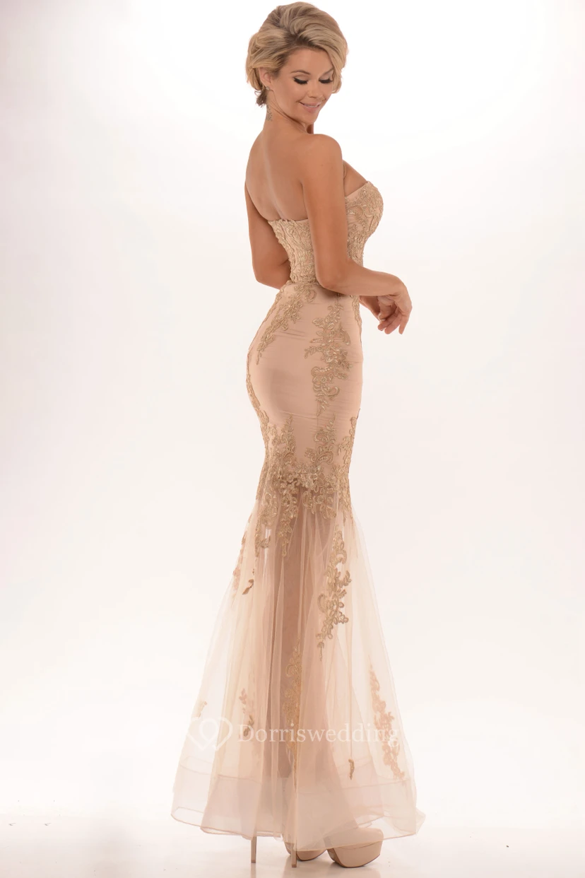 Robe de bal sirène sans manches, décolleté en cœur, ornée d'appliqués et arrivant à la cheville, fermeture éclair au dos et perles view 3