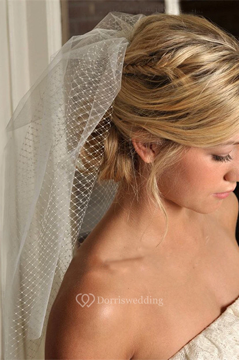 Retro Double-layer Short Bridal Veil with Mesh view 3