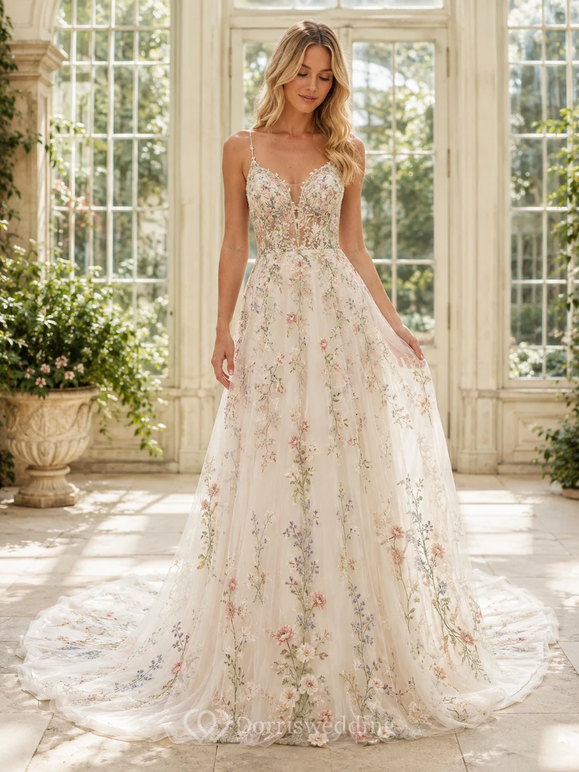 Robe de soirée romantique en tulle à bretelles multicolores, décolleté en V et applications florales, coupe trapèze, style A.