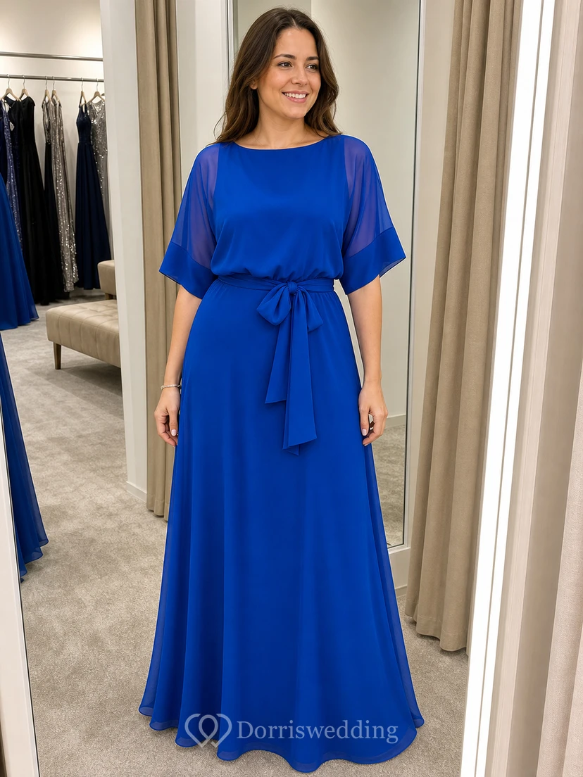 Robe longue en mousseline plissée, coupe bateau, manches courtes, évasée, avec ceinture. view 5