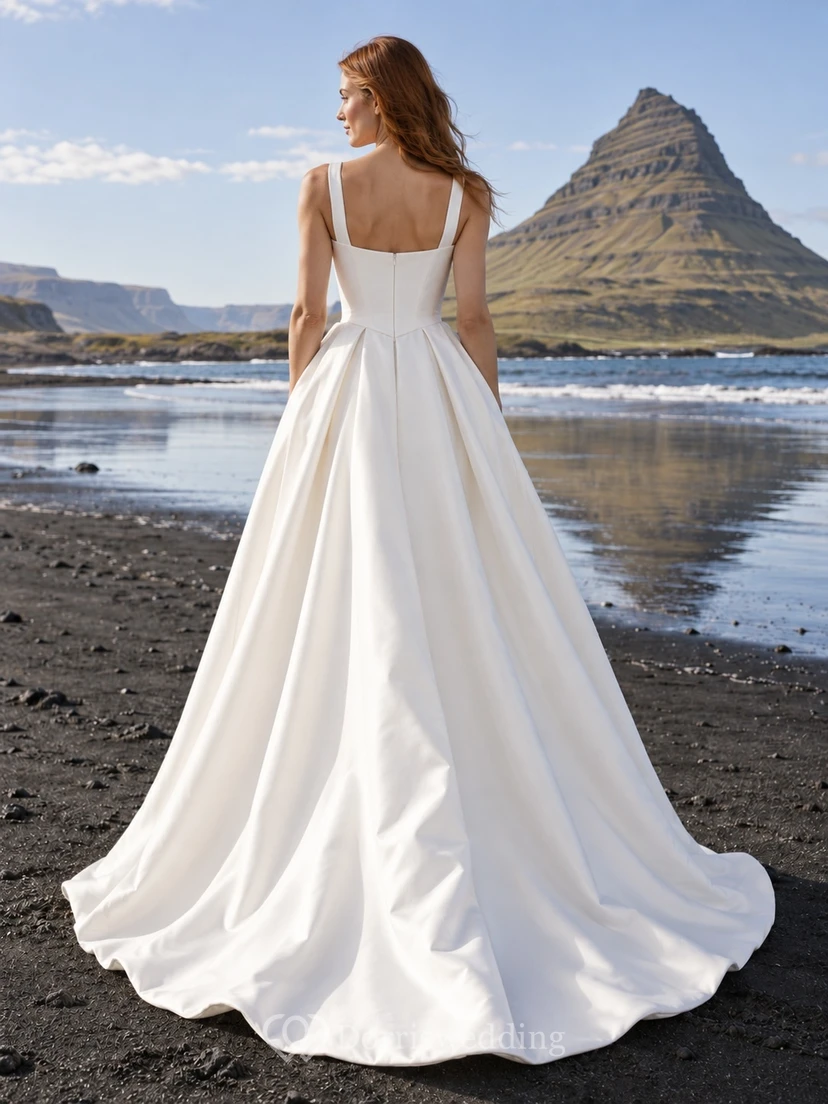 Vestido de novia sencillo de corte A en satén duquesa con escote cuadrado, tirantes anchos y cintura puntiaguda. view 2