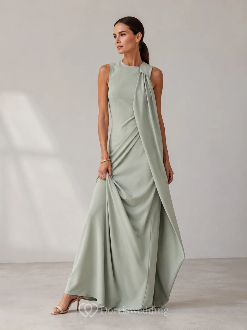 Robe de soirée moderne vert sauge, col montant, drapée, en satin, coupe trapèze, longueur au sol