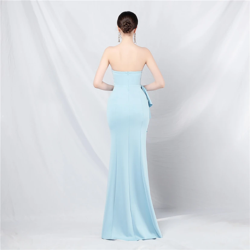 Brautjungfern-Empfangsdinner: Schulterfreies, trägerloses, langes Abendkleid view 6