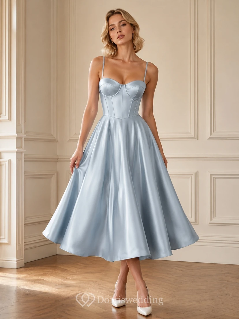 Himmelblaues, herzförmiges Cocktailkleid aus Satin mit Spaghettiträgern in A-Linie und Teelänge