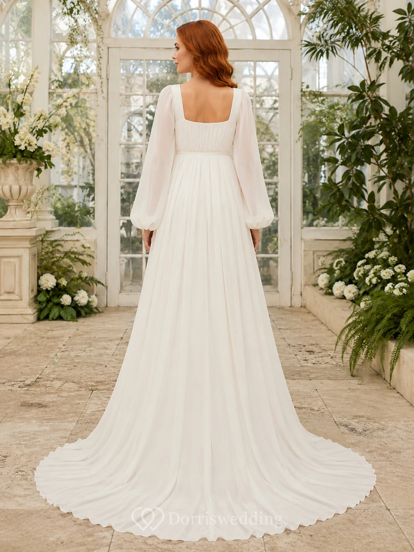 Robe de mariée de maternité, col carré, manches longues bouffantes, coupe trapèze, en mousseline avec surjupe drapée view 2