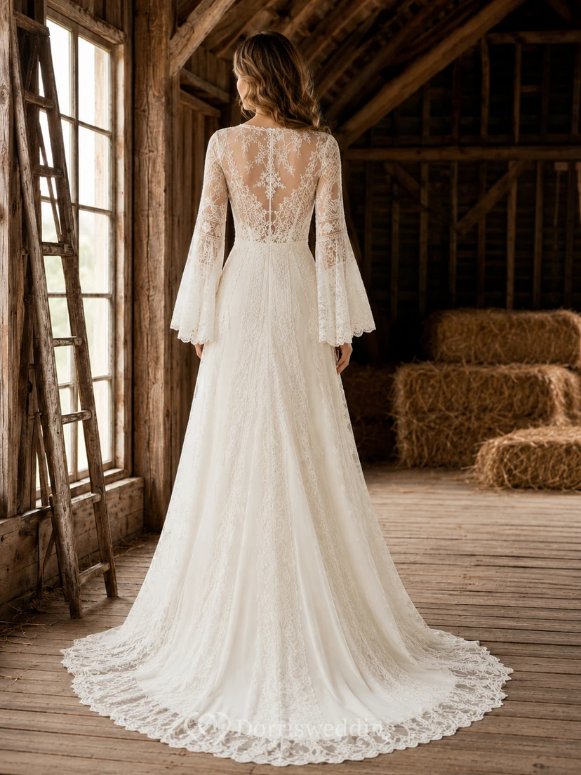 Langärmeliges Brautkleid aus Spitze im rustikalen Scheunenstil view 2