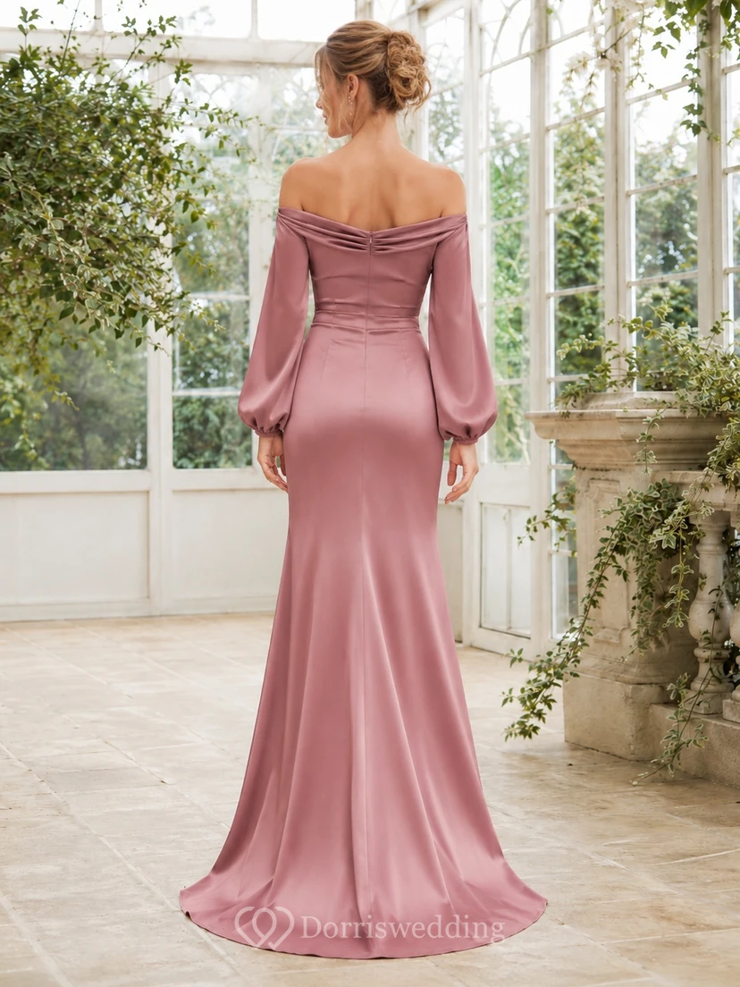 Vestido de gala largo hasta el suelo, de satén, color malva, con hombros descubiertos y mangas largas, corte sirena y fruncido. view 2