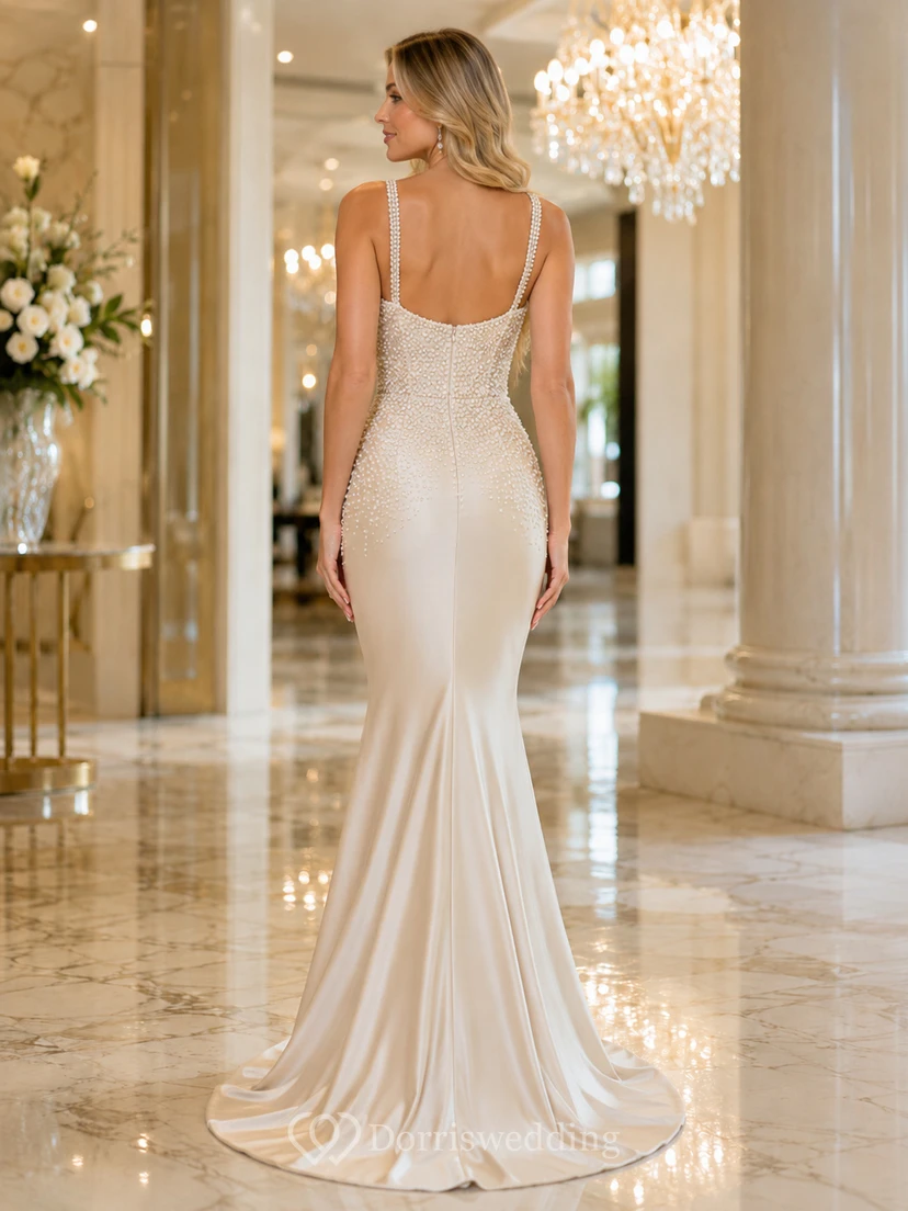 Weiches, neutrales Meerjungfrauen-Abendkleid mit Perlenriemen view 2