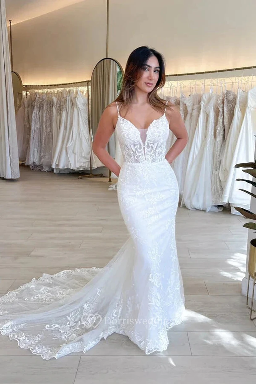 Robe de mariée sirène sexy en dentelle spaghetti avec traîne en tulle