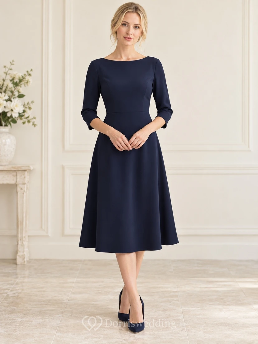 Robe midi trapèze à manches trois-quarts et col bateau, bleu marine foncé.