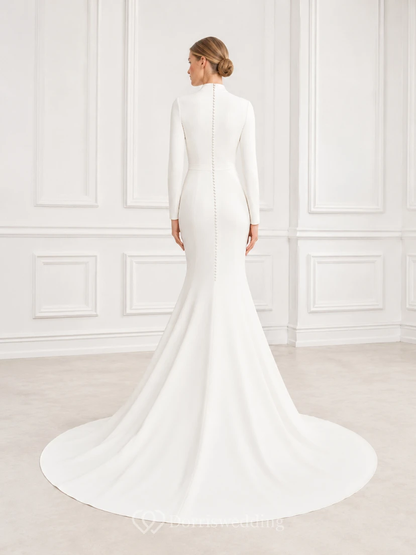Schlichtes, hochgeschlossenes, langärmeliges Crêpe-Brautkleid der Mormonen view 2