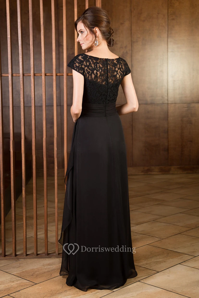 Robe longue à manches courtes pour la mère de la mariée, avec volants et corsage en dentelle view 2