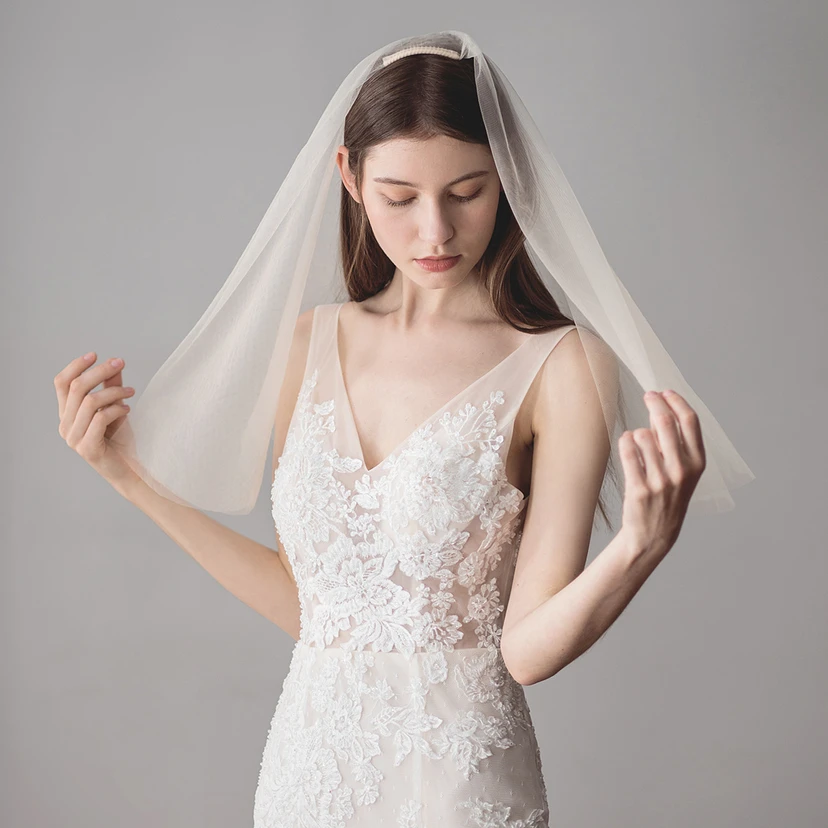 Soft Simple Style Two Tier Shoulder Veil view 2