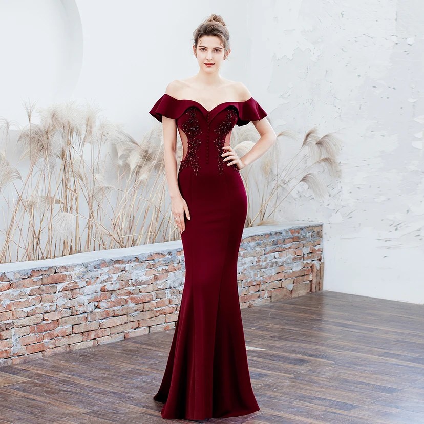 Robe de mariée longue rouge asymétrique à une épaule, coupe sirène, idéale pour un banquet ou une soirée de mariage. view 7